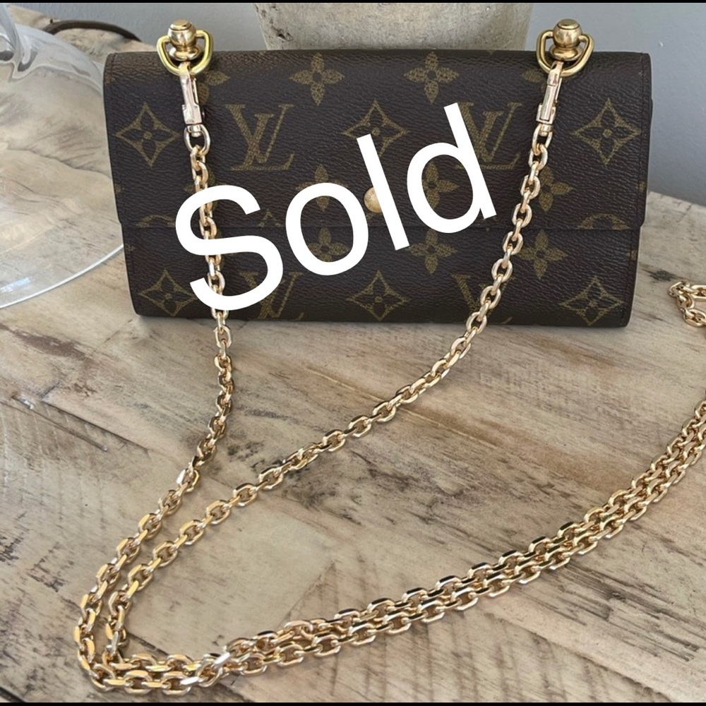 Louis Vuitton Wallet/Crossbody